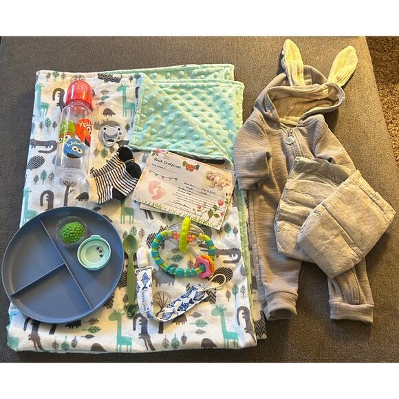 Reborn Baby Boy Silicone Vinyl Limbs Cloth Body 22" + Accessories (NEW) - Picture 5 of 9